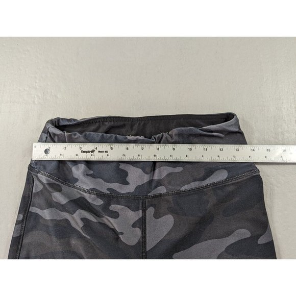 Vogo Athletica Capri Leggings Womens Medium Camo Workout Athletic Stretch Yoga‎ - Picture 4 of 5